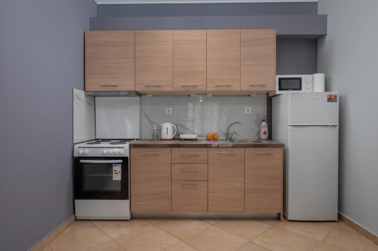 Kosmos Service Center 2 With Additional Cost Parking * Thessalonique